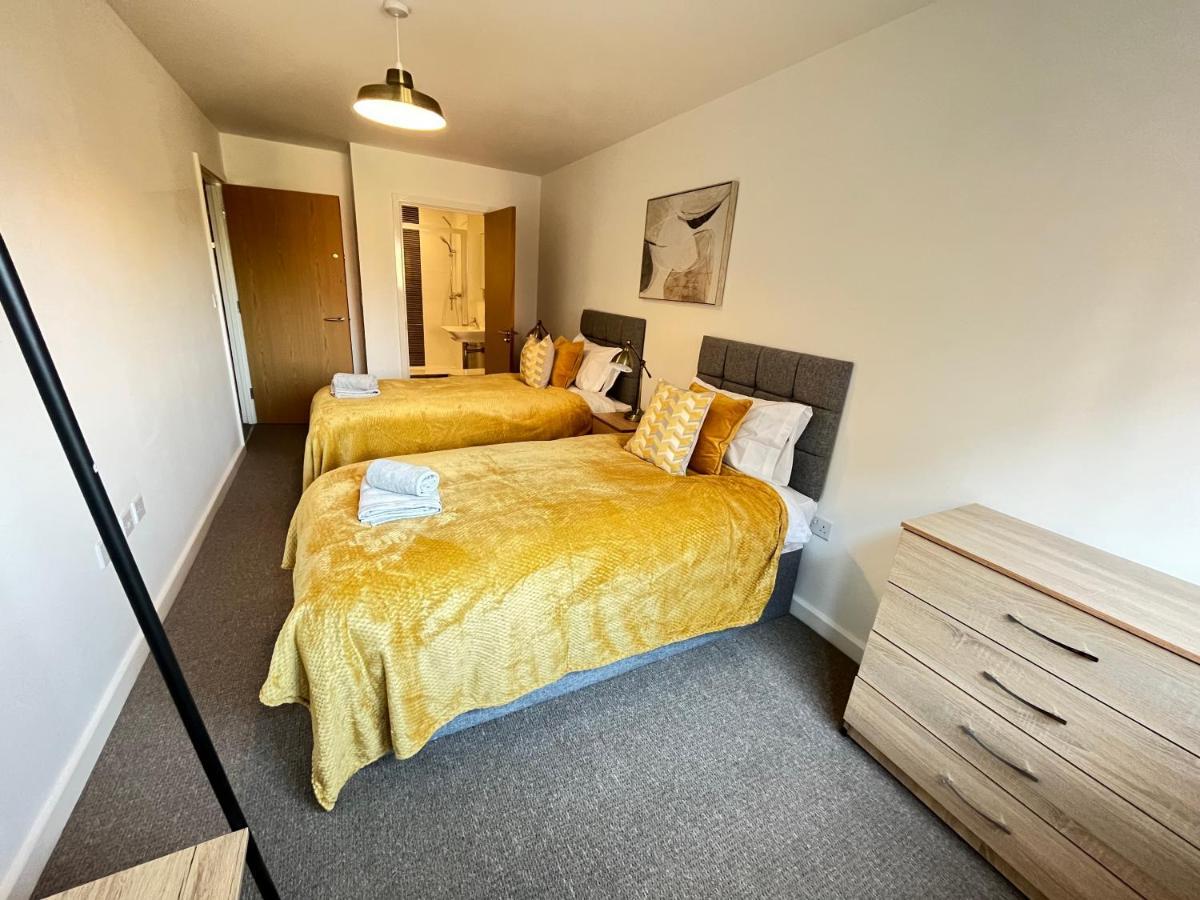 2 Bedroom, 2 Bathroom Modern Apartment Close To Ocean Village, Free Parking, Single Or Double Beds Southampton Ngoại thất bức ảnh
